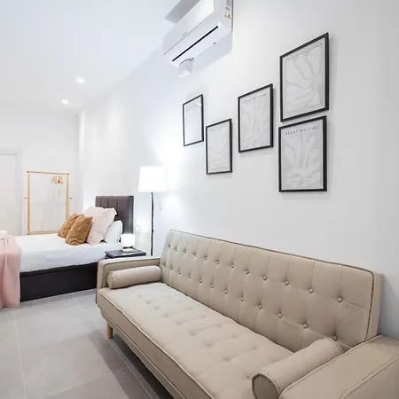 Daire Florit Flats - The Monteolivete