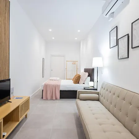 Florit Flats - The Monteolivete * Valensiya