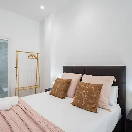 Florit Flats - The Monteolivete Daire *