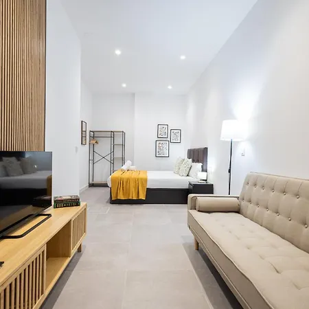 Florit Flats - The Monteolivete Daire *